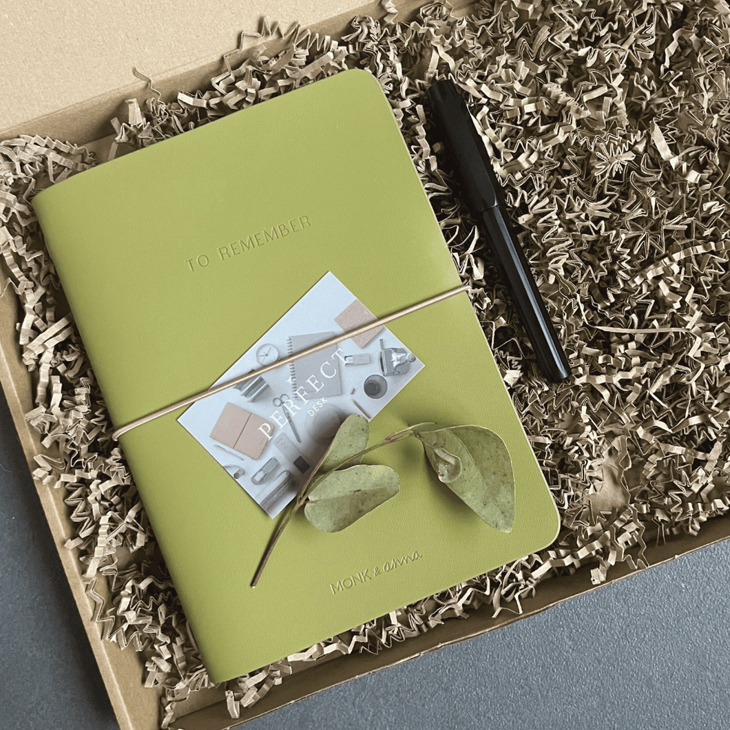 Pakket notebook + pen - Black & Green Essentials