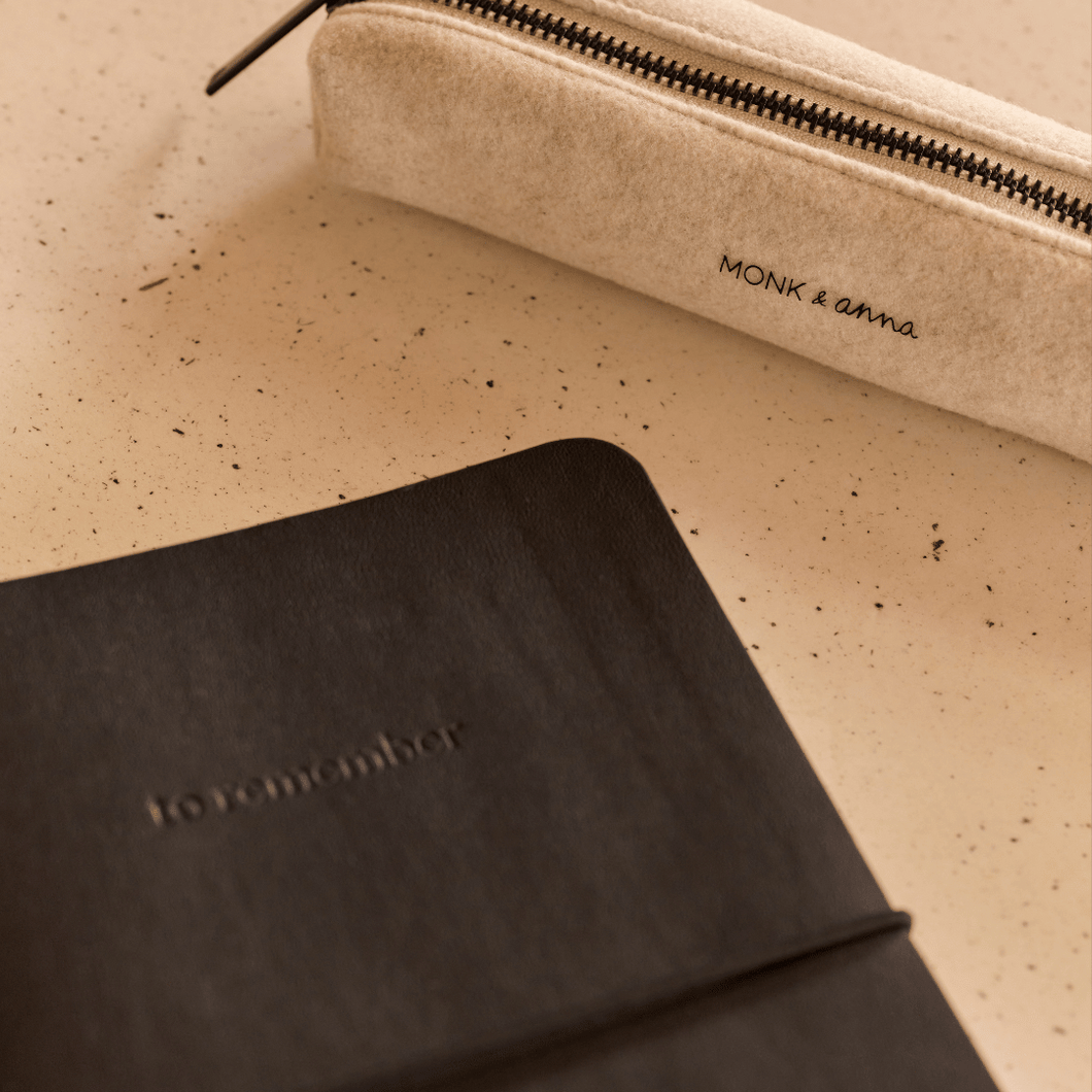 Hervulbaar notitieboek / notebook M - vegan leather - zwart